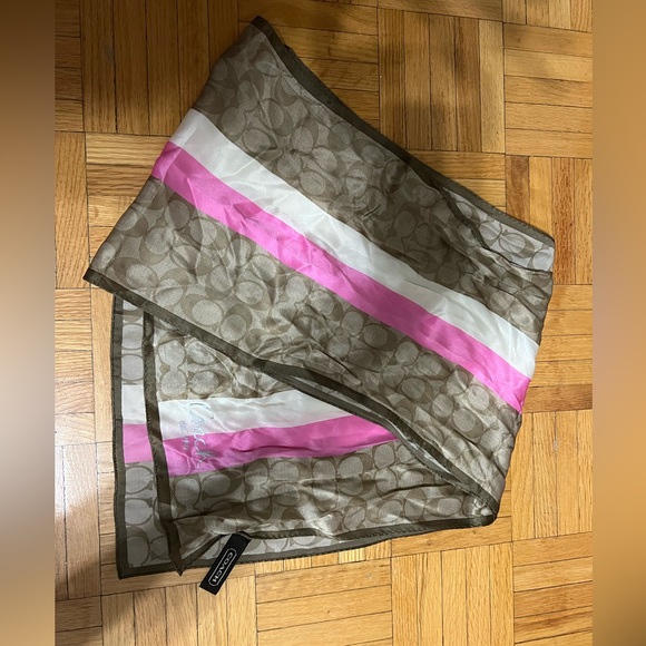 Scarf - Picture 1 of 3